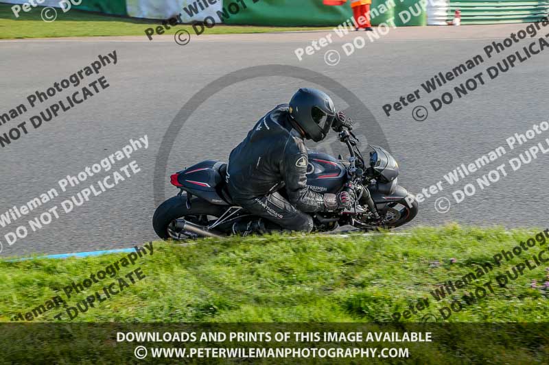 PJM Wedding Photography;enduro digital images;event digital images;eventdigitalimages;mallory park;mallory park photographs;mallory park trackday;mallory park trackday photographs;no limits trackdays;peter wileman photography;racing digital images;trackday digital images;trackday photos